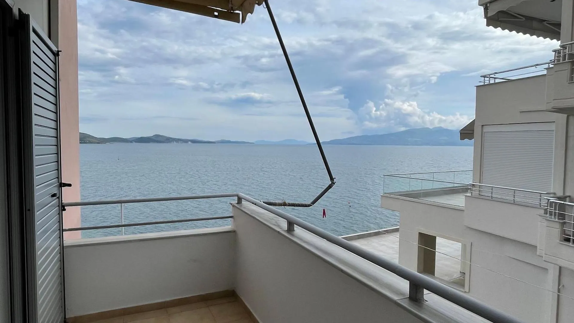 Estivo Seaview Apartment Sarande Albania